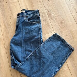 Levi's Women's Straight Jeans in Classic Blue